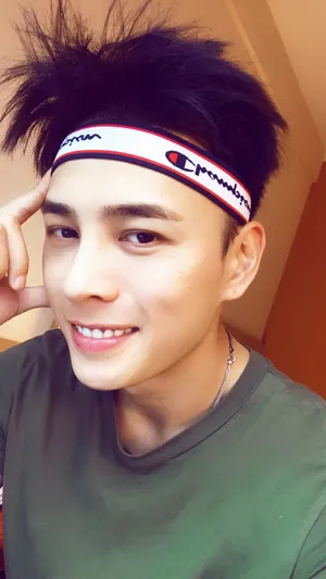 洪尧自拍帅气高清图片_3