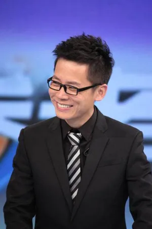 中央电视台主持人李晓东图片
