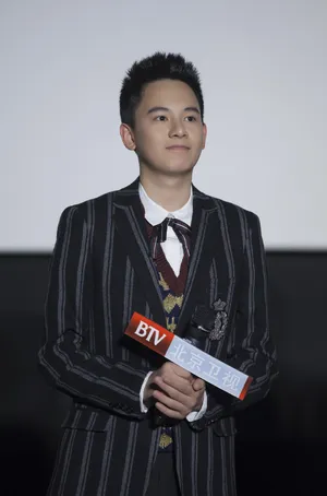演员胡先煦图片
