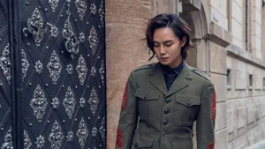 暖男尹正时尚写真图片
