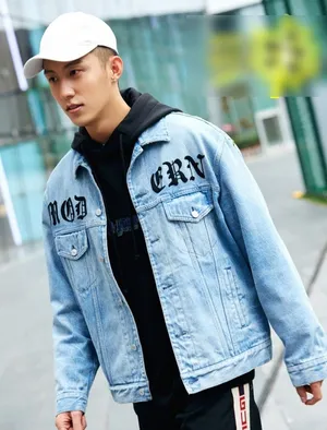 黄景瑜运动服写真图片：青春时尚_2