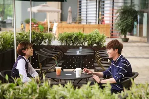 杨玏《桔子街的断货男》剧照图片_5