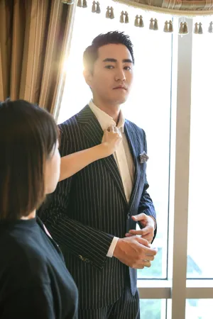 杨玏绅士西装杀高清图片_3