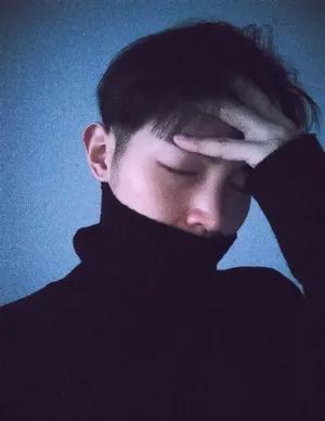 韩沐伯自拍照图片