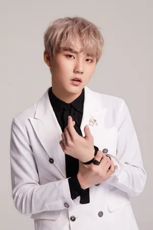 李权哲朱正廷黄新淳黄明昊Justin高清图片