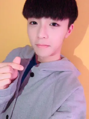 小鲜肉 偶像练习生陈立农图片