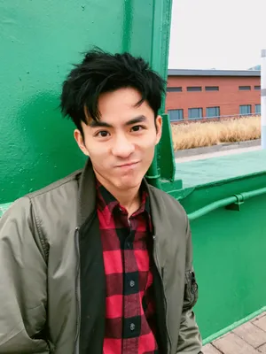 张植绿休闲夹克帅气街拍图片_5