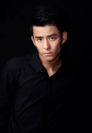 张植绿高清图片 张植绿暗黑型男风帅气图片_3