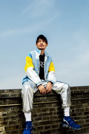 白宇雅痞风魅力写真时尚大片_1