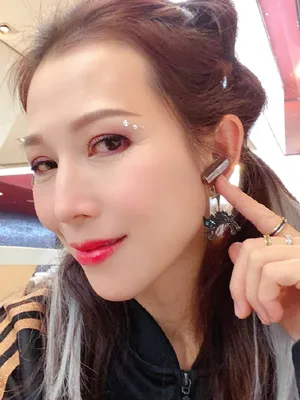 蔡少芬笑容明媚动人美艳自拍图片
