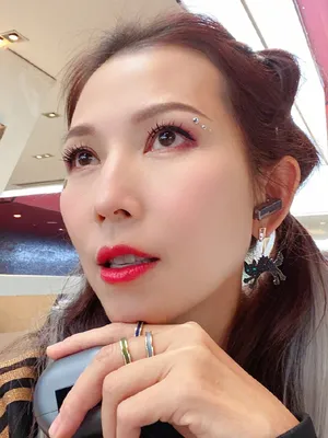 蔡少芬笑容明媚动人美艳自拍图片_4
