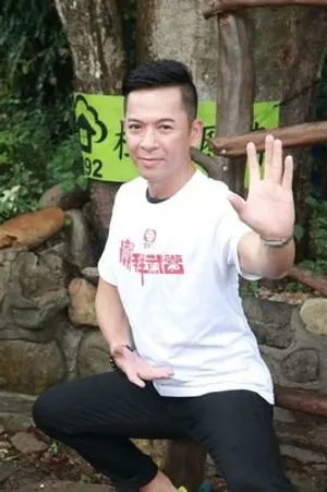 郭政鸿帅气经典TVB写真图片_4