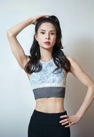 李若彤马甲线美飒性感美照图片_5