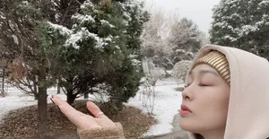 钟丽缇遇北京下雪快乐自拍图片