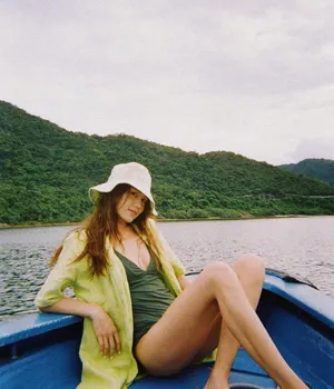 周秀娜旅拍照图片