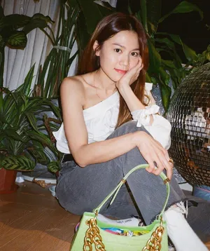 周秀娜甜美生活照图片_2