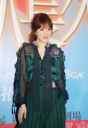 张可颐优雅温婉写真图片_5