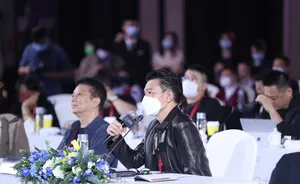 刘德华皮衣帅气成熟魅力写真图片