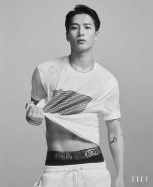王嘉尔湿发透视背心大片写真图片_3
