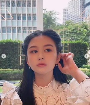 邱淑贞女儿沈月最新私服照图片