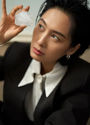 朱茵时尚帅气西装写真图片_2