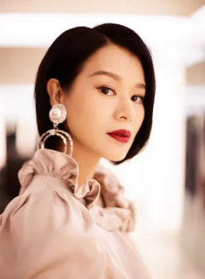 胡杏儿短发性感靓丽写真图片_6