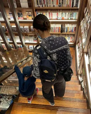 余文乐老婆腰果花潮流时尚写真图片_2