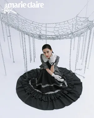 何超莲酷美个性锁链大片写真图片_2