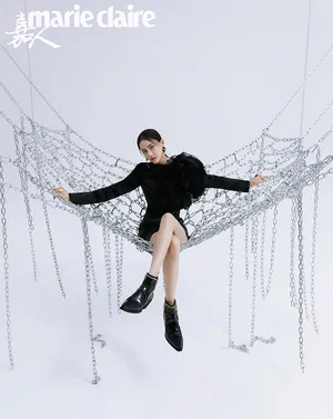 何超莲酷美个性锁链大片写真图片_3