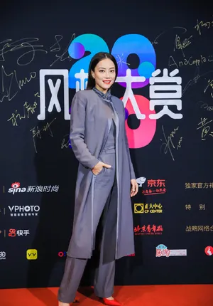 霍汶希2020风格大赏红毯照图片