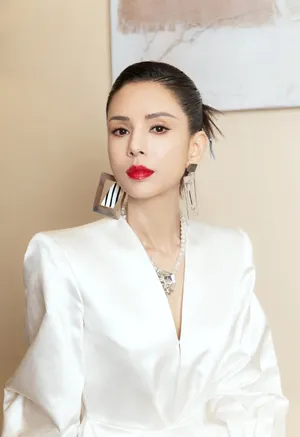 李若彤纯白造型性感写真图片_2