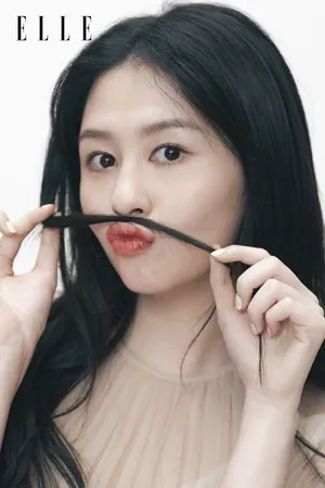 邱淑贞女儿沈月最新封面大片写真图片_3