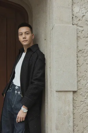 陈伟霆优雅气质代言写真图片