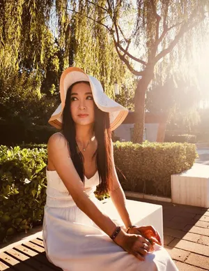 温碧霞吊带长裙沙滩帽气质优雅美照图片_7