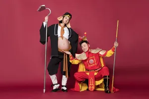 林峯张馨月一家孕期创意温馨幸福写真图片