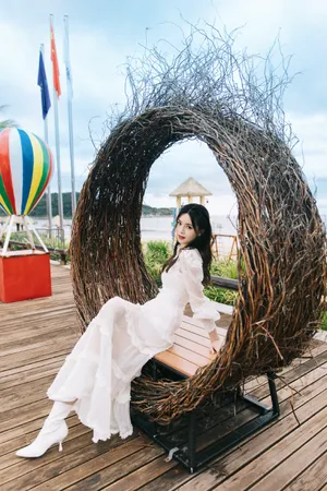 文咏珊白色仙女裙性感图片写真第1张