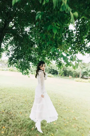 文咏珊白色仙女裙性感图片写真_4