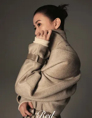 佘诗曼性感靓丽写真图片第1张