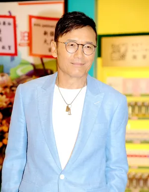 苗侨伟活动照图片_2