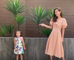 郑希怡携女儿温馨有爱写真图片_2