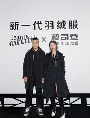 陈伟霆波司登活动照帅气图片_5