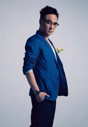 吴镇宇儒雅帅气写真图片