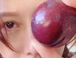 蔡少芬素颜皮肤光滑红润美照图片_3