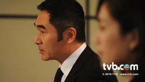 电影《律政强人》方中信角色剧照图片