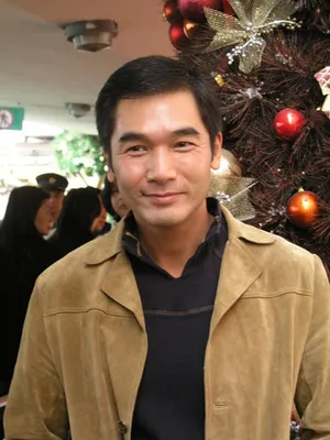方中信经典帅气老照片写真图片_5