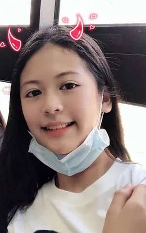 翁虹13岁女儿甜美可爱庆生美照图片_7