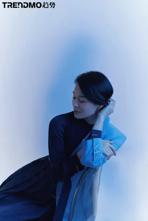 胡杏儿摩登大片写真图片_13