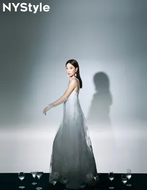 郑希怡双面女王性感写真图片_2