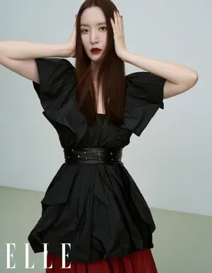 伊能静郑希怡张萌合体大片写真图片_5