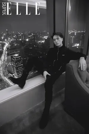 王嘉尔黑白帅气写真图片_3
